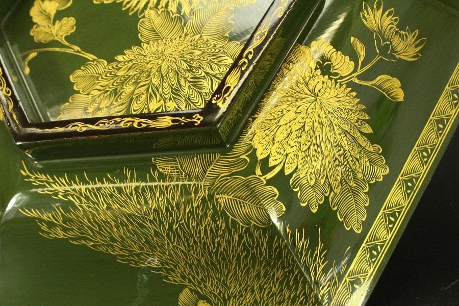 沈金 花紋 六角 蓋物(ZE496)