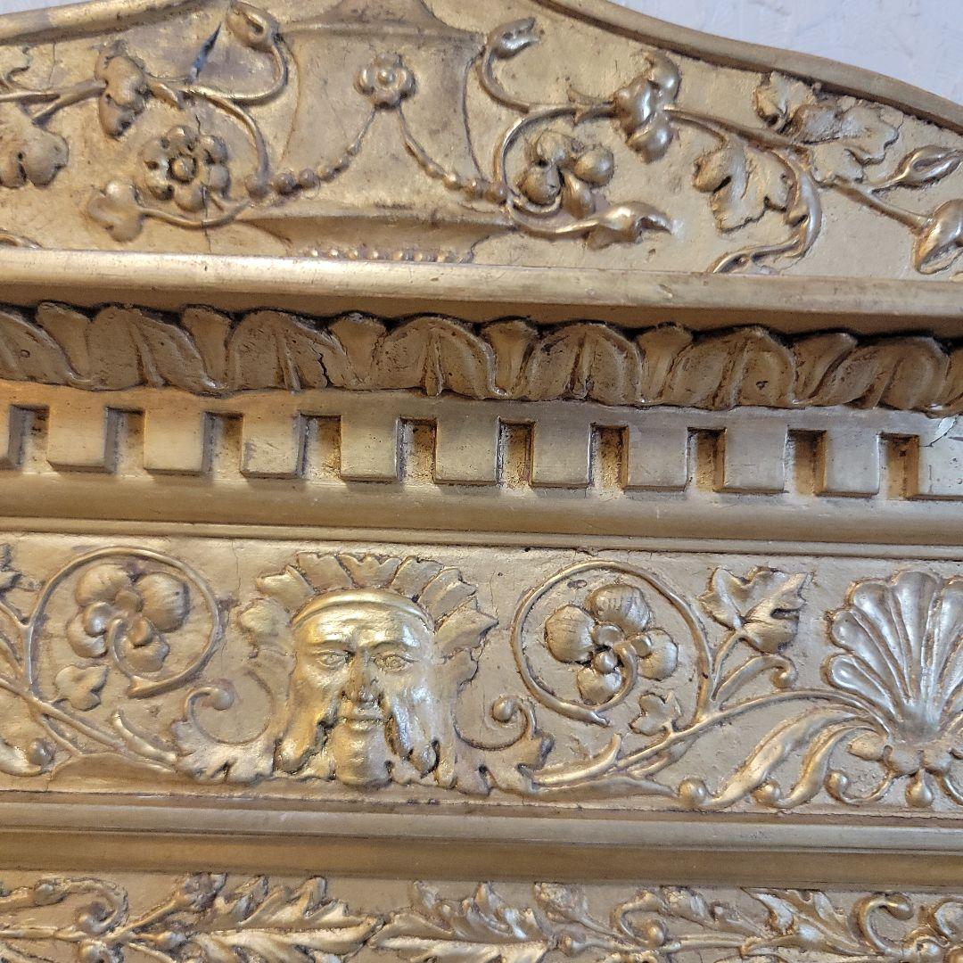 西洋アンティーク　ヴィンテージ　額縁　フレームのみ　金色の装飾額