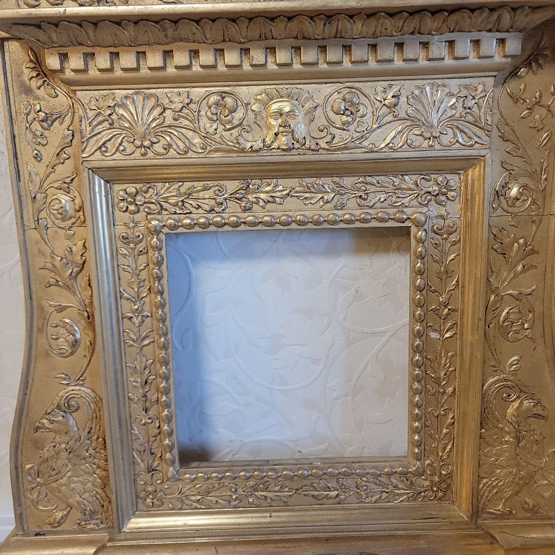 西洋アンティーク　ヴィンテージ　額縁　フレームのみ　金色の装飾額