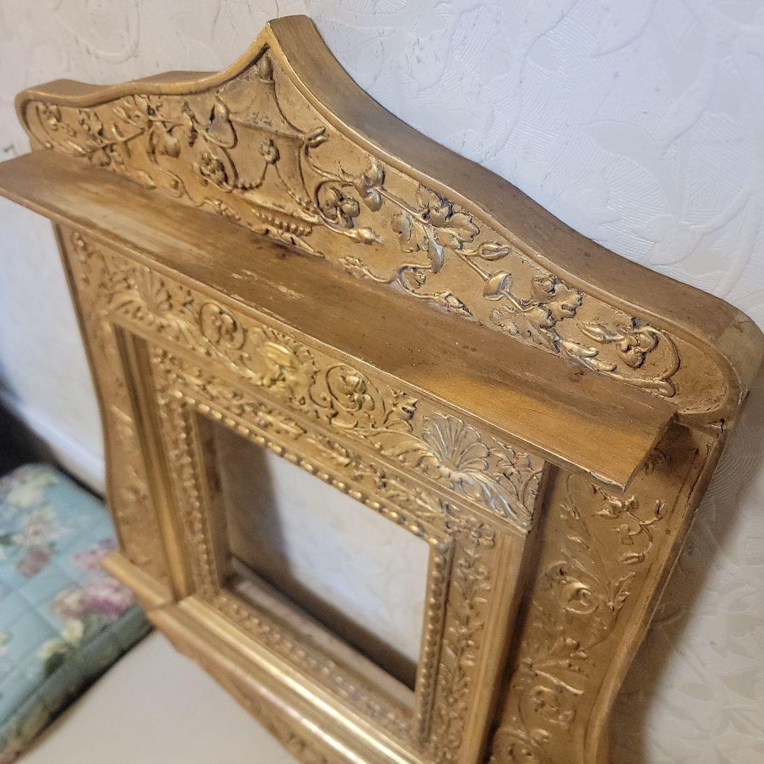 西洋アンティーク　ヴィンテージ　額縁　フレームのみ　金色の装飾額