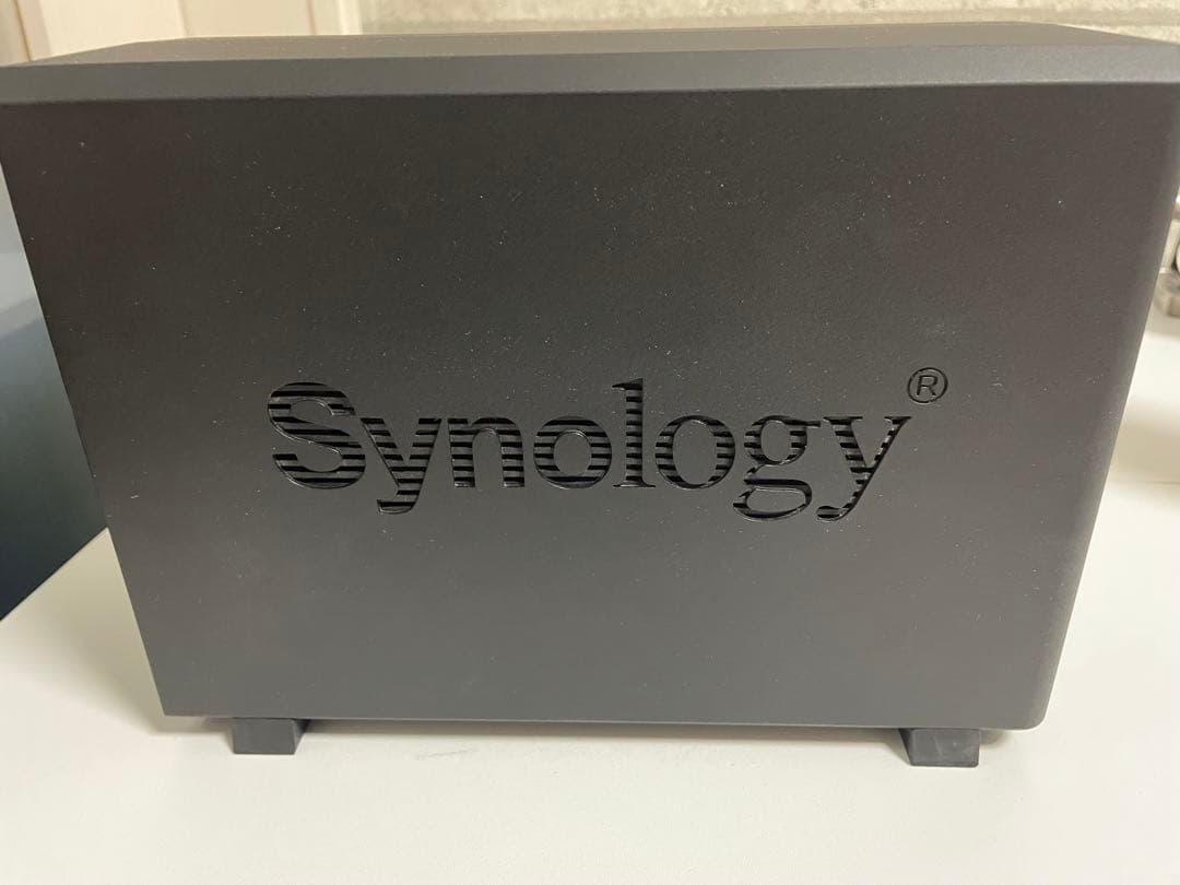 Synology DS218play NAS 本体一式（HDD３TBx 2付き)