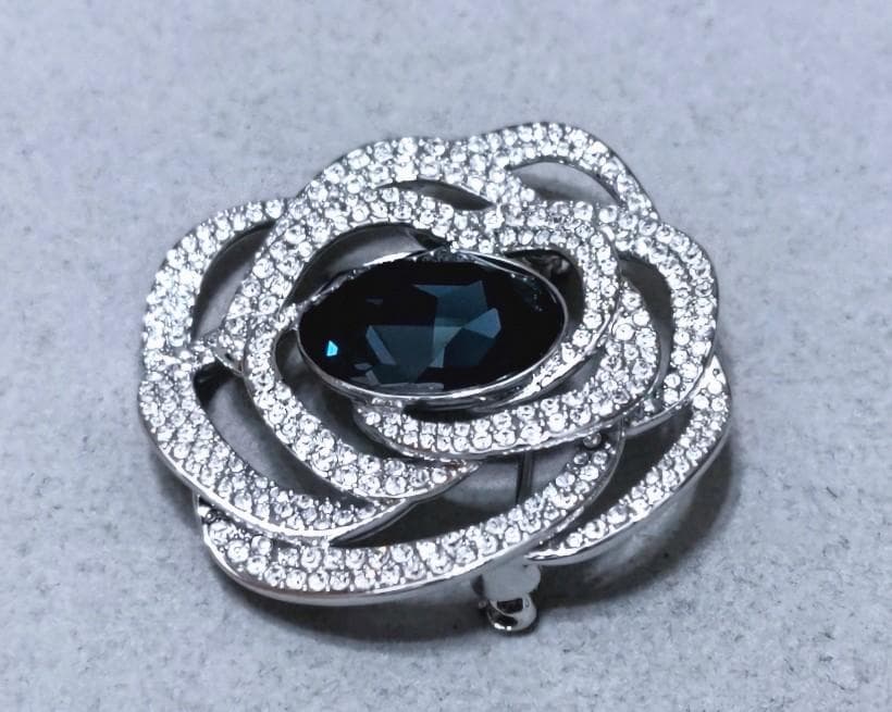 スワロフスキーBarret　ブローチ ブルー　ロジウムプレート　箱付　40936