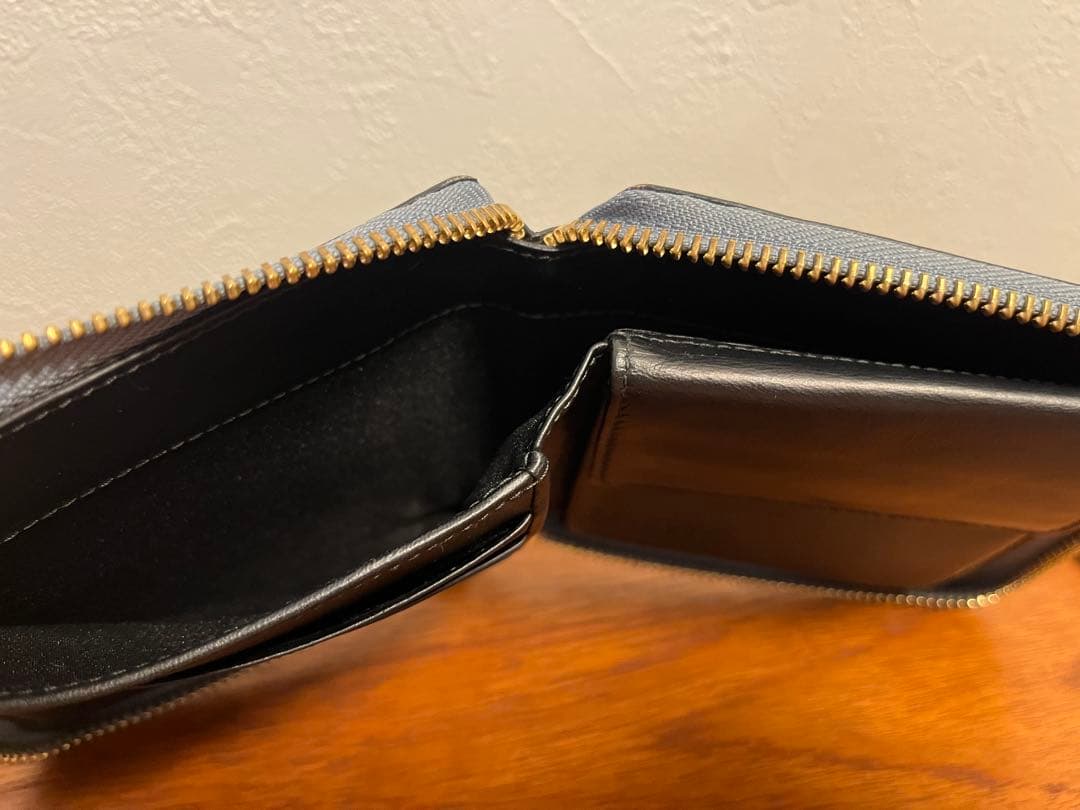 [miku(’-’*)♪ ] LOEWE 二つ折り財布