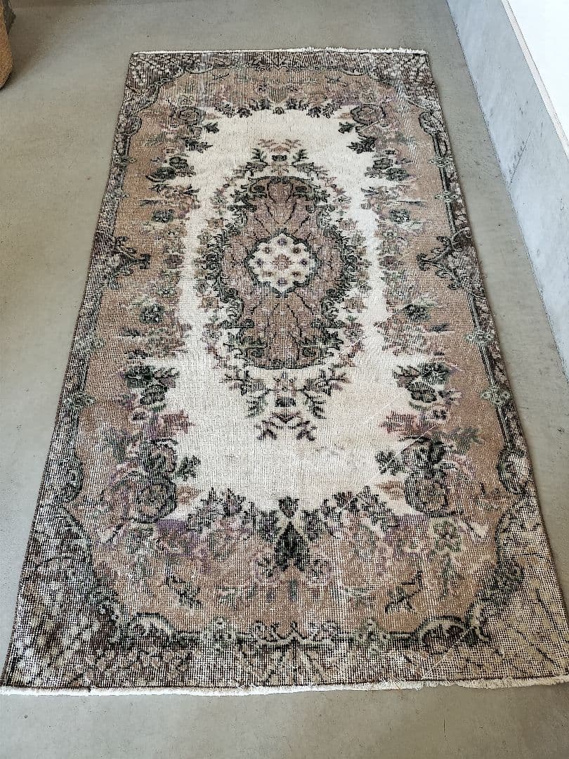 ブラウンとカフェオレ　ヴィンテージトルコラグ　　No.670