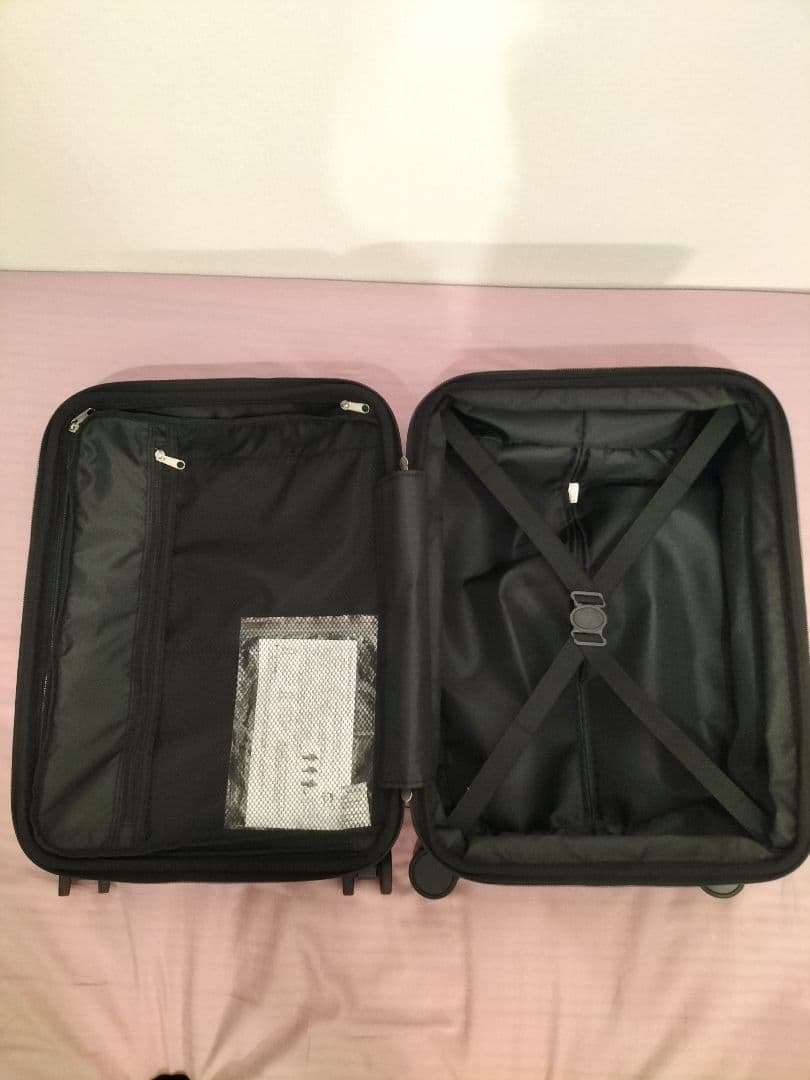 アクタス フロントオープン スーツケース 黒 Sサイズ