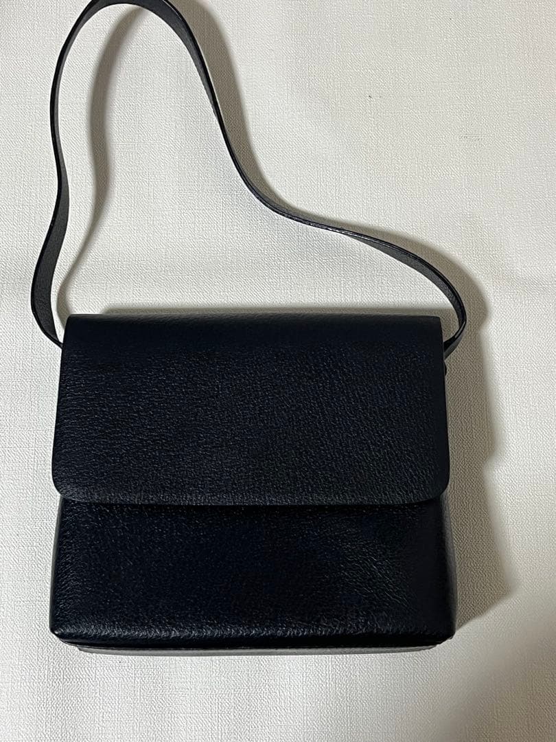 GUCCI レザー　ショルダーバッグ