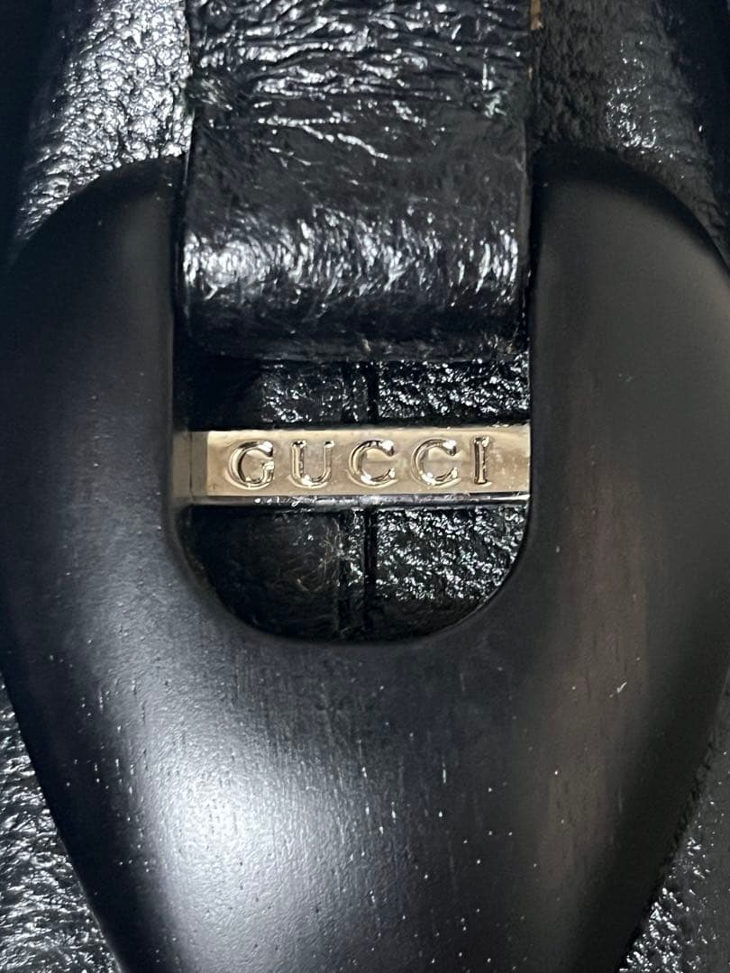 GUCCI レザー　ショルダーバッグ