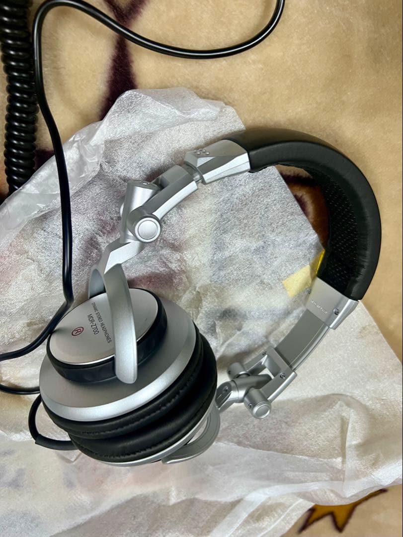 極上品 SONY 密閉型ヘッドホン DJモニター用 MDR-Z700DJ