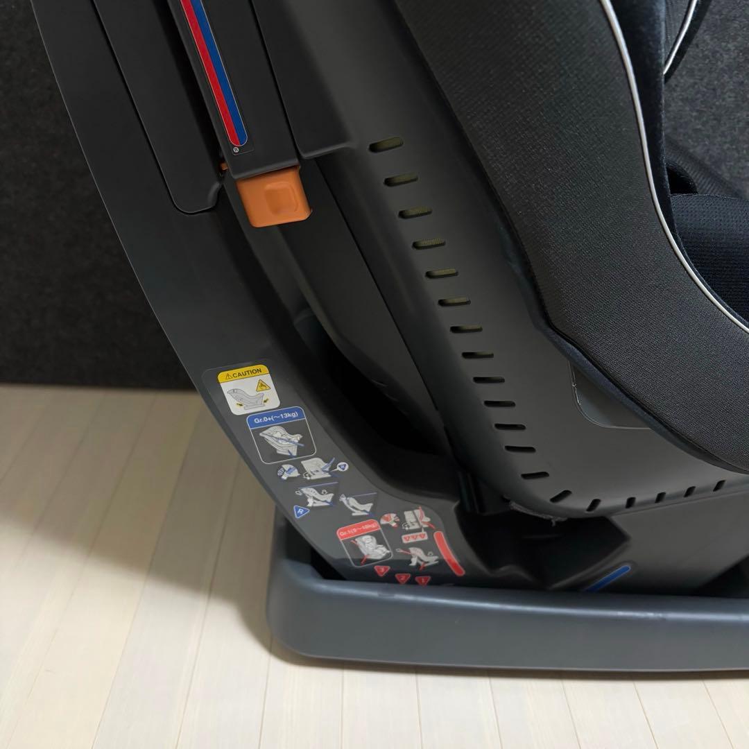 コンビ　ウィゴーグランデ　サイドプロテクション　EG DK チャイルドシート