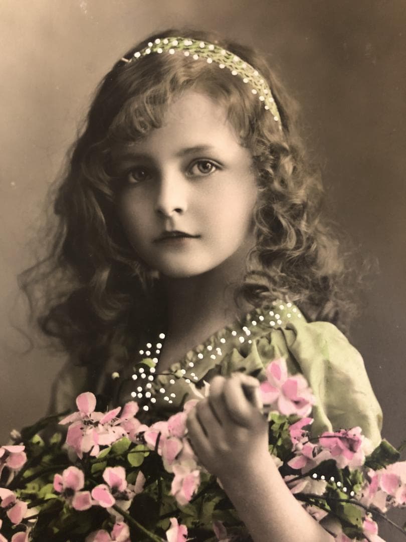 アンティーク ポストカード 花と美しい少女