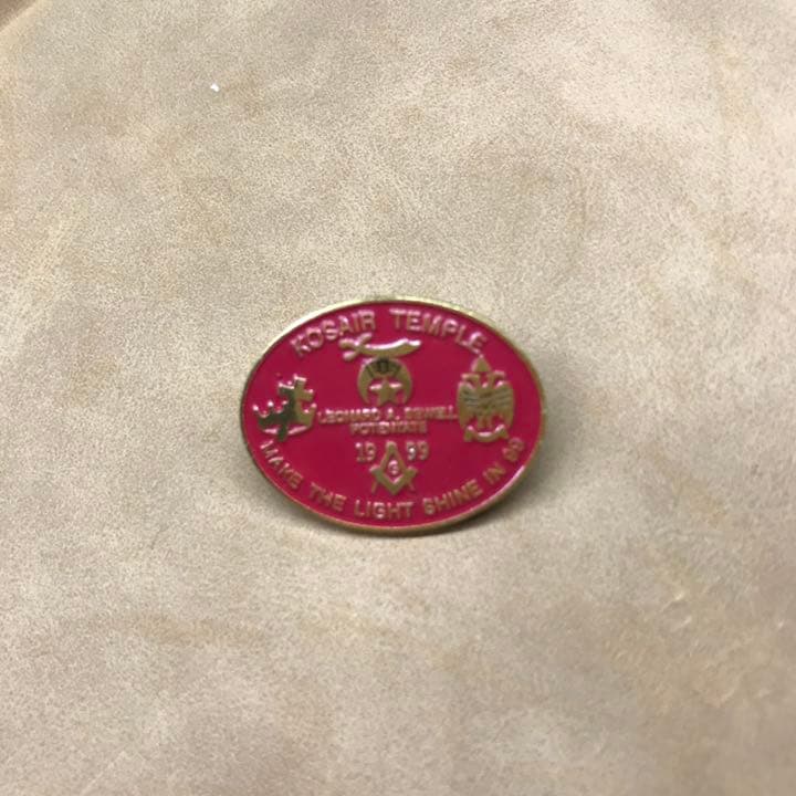 秘密結社の激レアピンバッチ