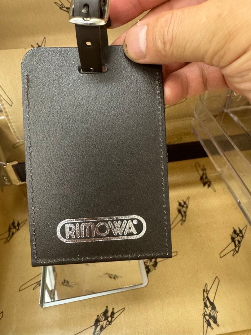 RIMOWA リモワ ビューティケース アルミ製 シルバーTSAロック付き ドイ