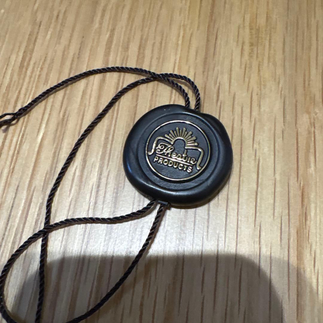 シアタープロダクツコラボレーションホライゾナルレザーショルダーバッグ