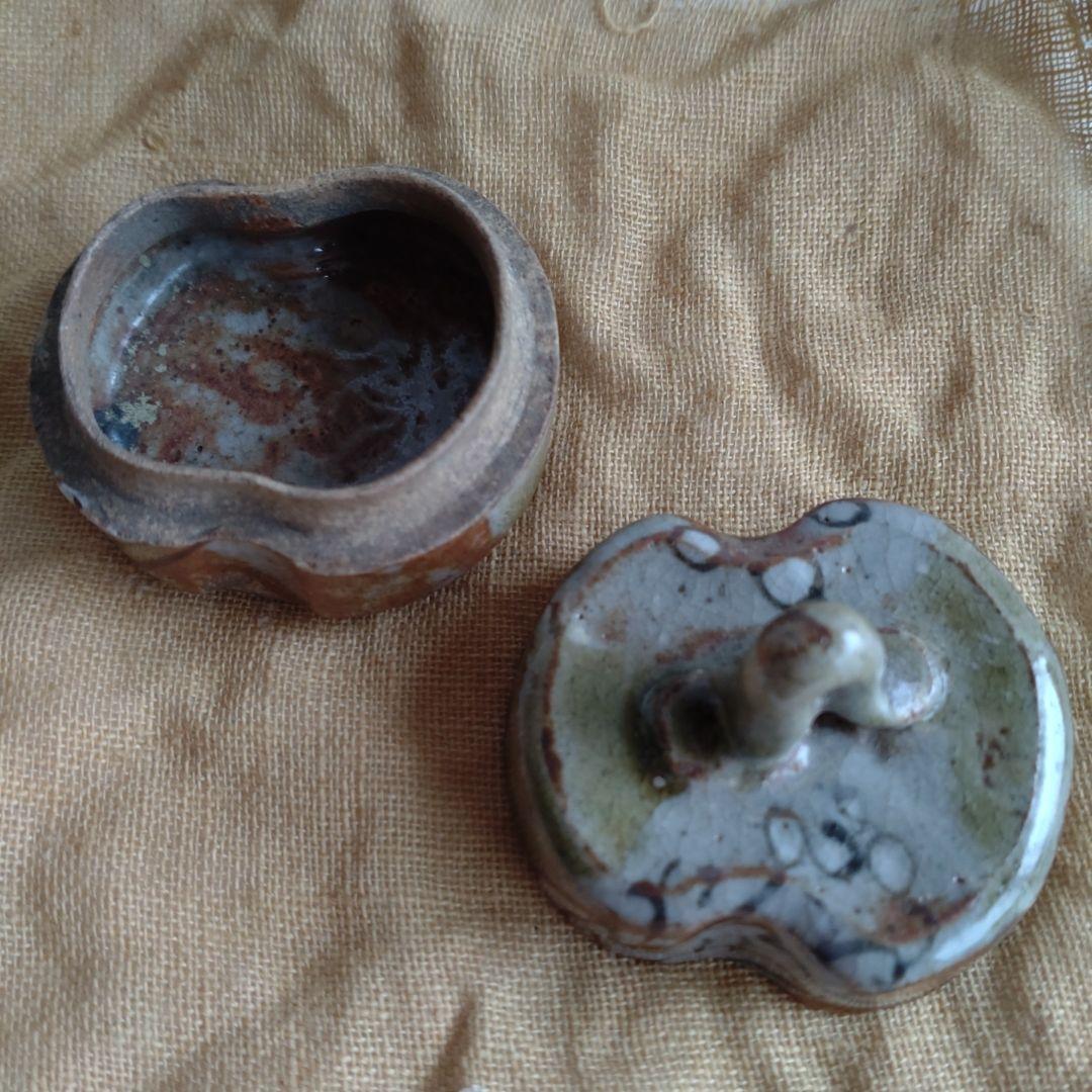 香合　織部　ハジキ香合　緑・茶色　共箱　時代　幕末