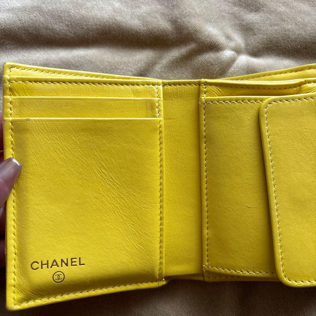 CHANEL マトラッセ　キャビアスキン　三つ折り財布　イエロー