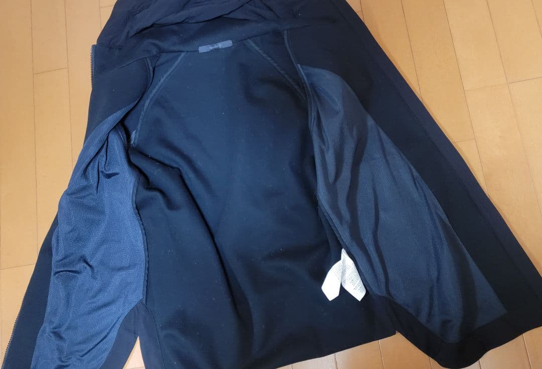 TATRAS 【タトラス】ブラック ジャケット　ジップアップパーカー　春秋