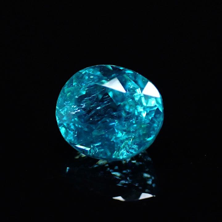 【ブラジル産】ネオンブルーアパタイト