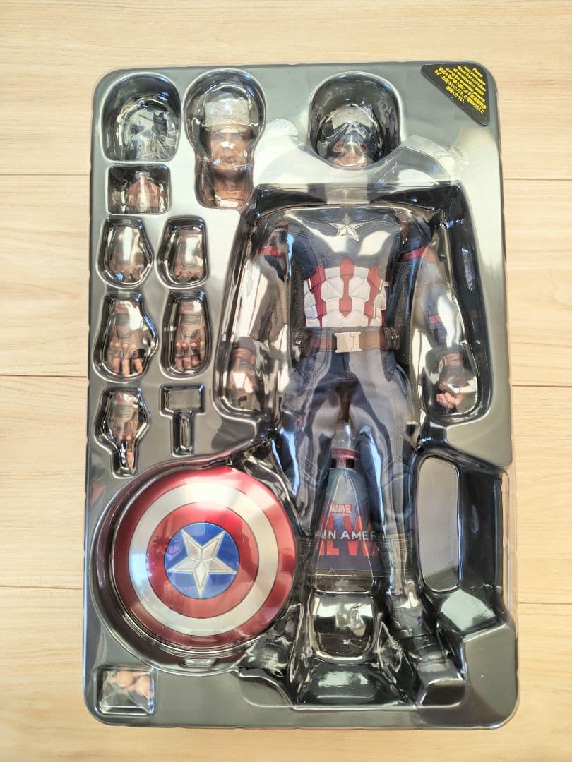 【開封美品】ホットトイズ　シビル・ウォー　キャプテンアメリカ