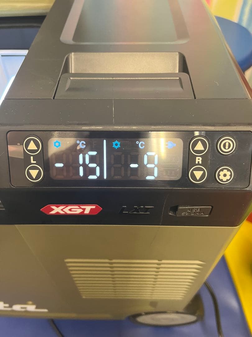 マキタ CW004GZO (本体のみ) 充電式保冷温庫 29L オリーブ色