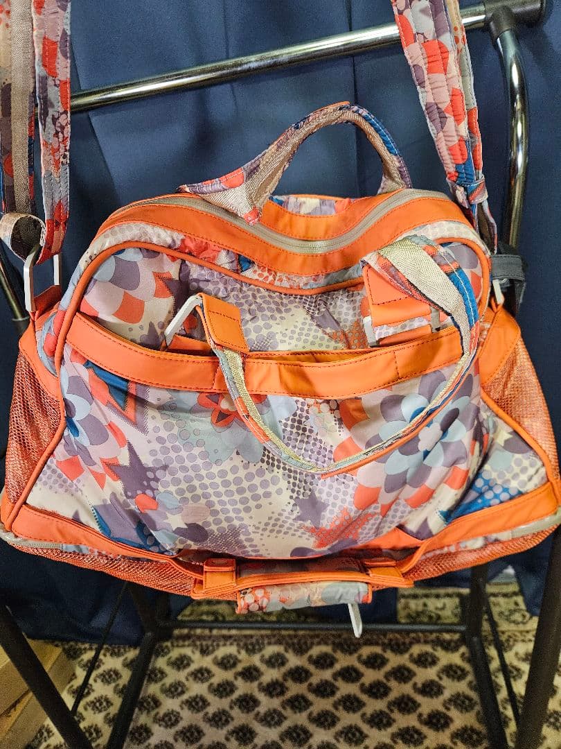 LeSportsacとステラ・マッカートニーのコラボレーションバッグ