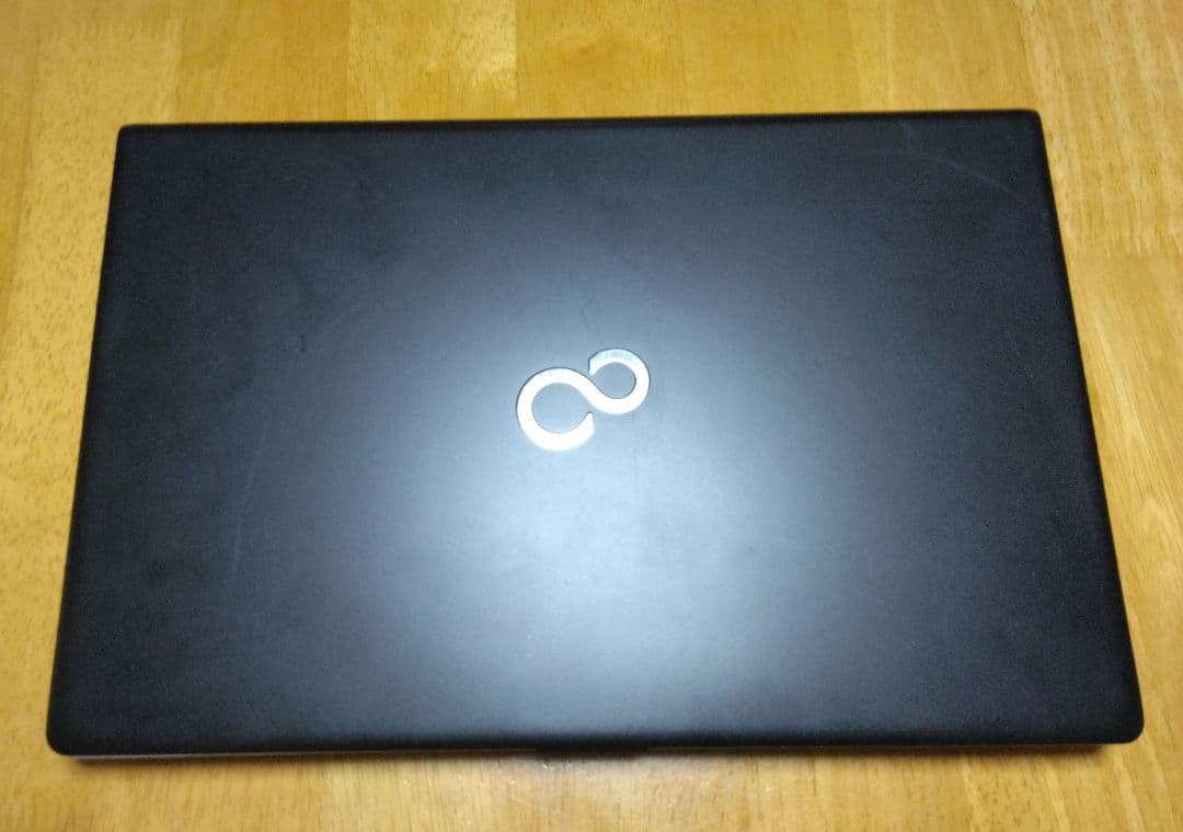 富士通　ノートパソコン　　LIFEBOOK S937／T（OSなし）