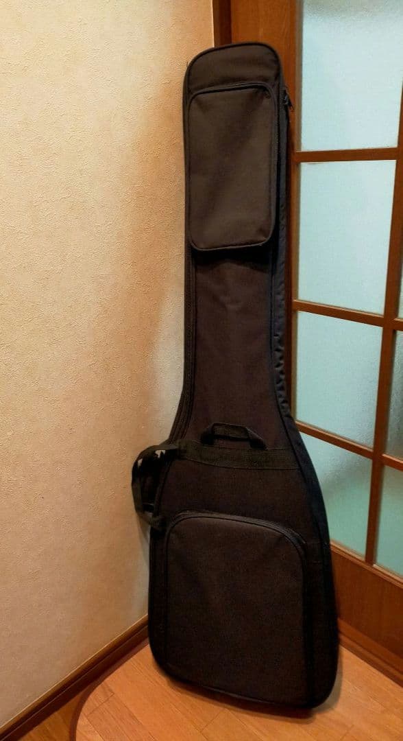 YAMAHA 　TRBX304 エレキベース　 ケース付き