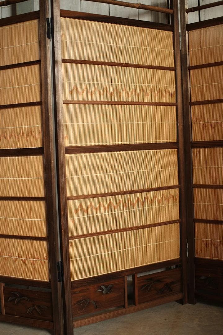 古い竹簾屏風 衝立　目隠し　四つ折り　透かし彫り　古民家　古道具