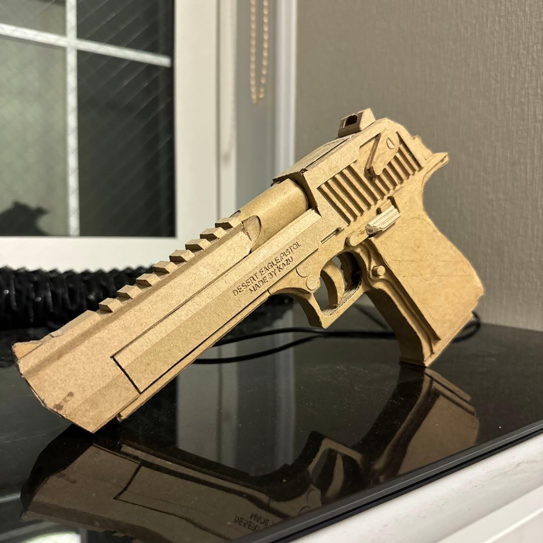 デザートイーグル　段ボール製