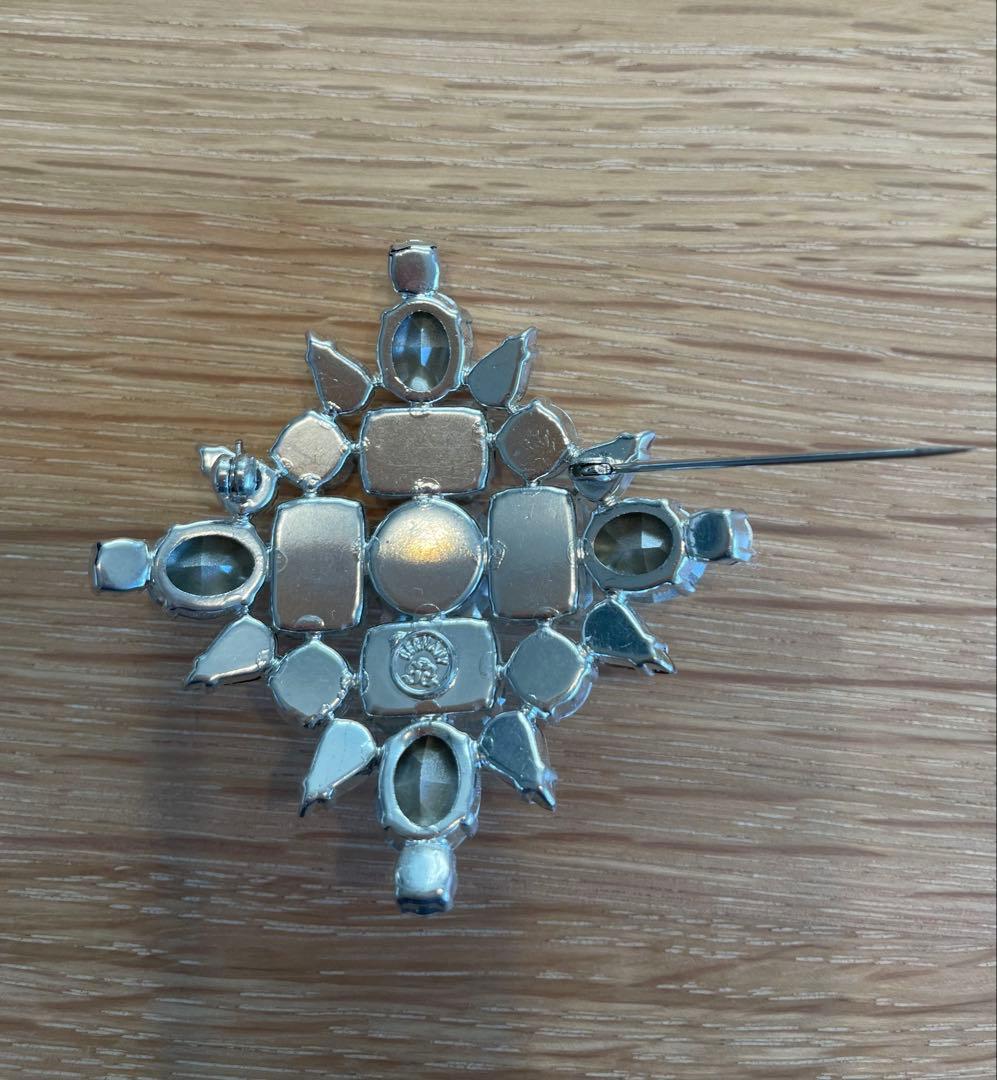 René ルネ　ブローチ　2点セット　アクセサリー　まとめ売り