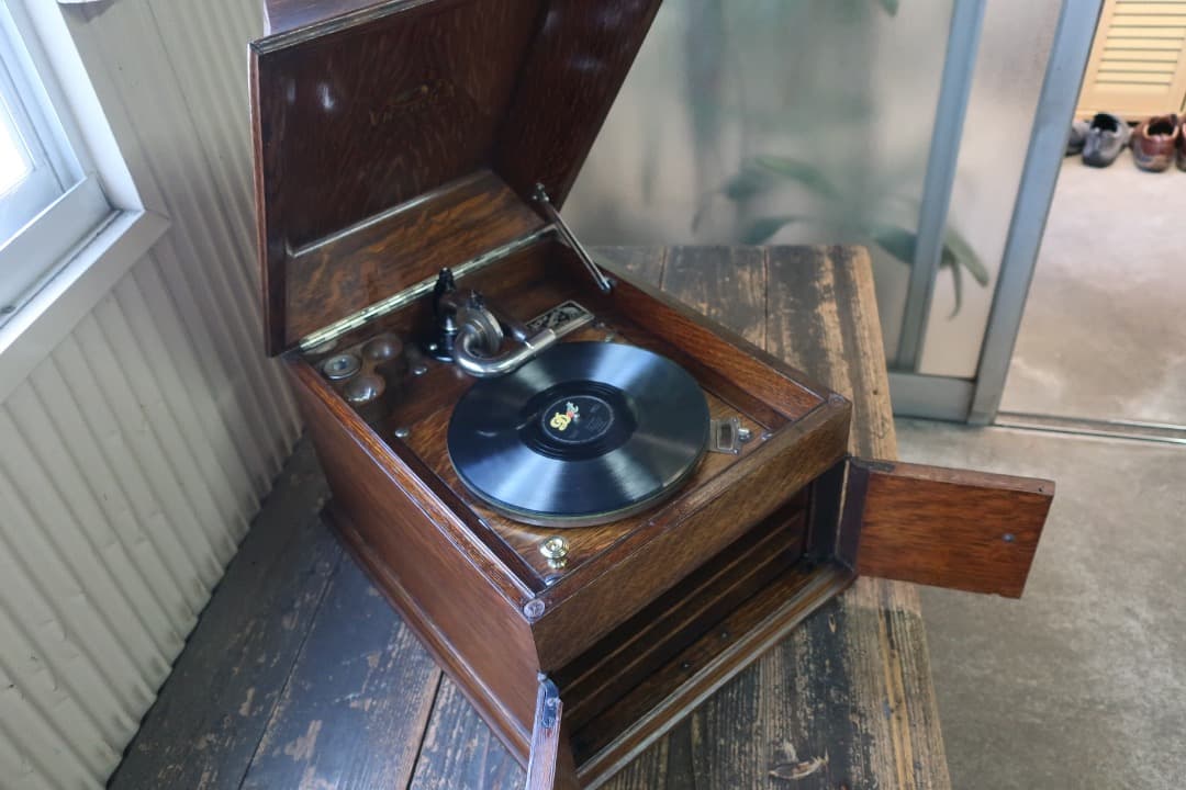 極上品！動画あり ! 蓄音機 ビクトローラ Victrola VV-VⅢ
