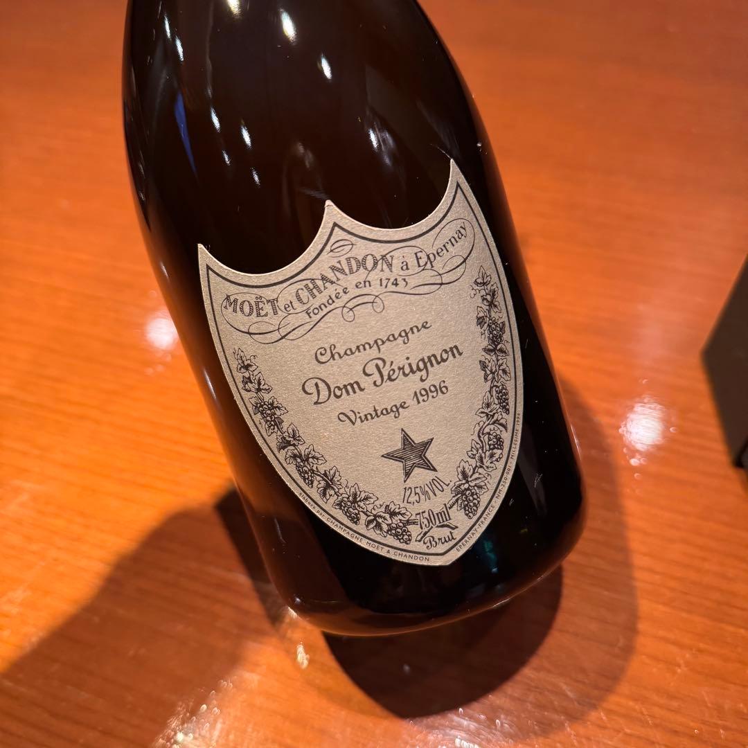 未開栓　Dom Pérignon Vintage 1996