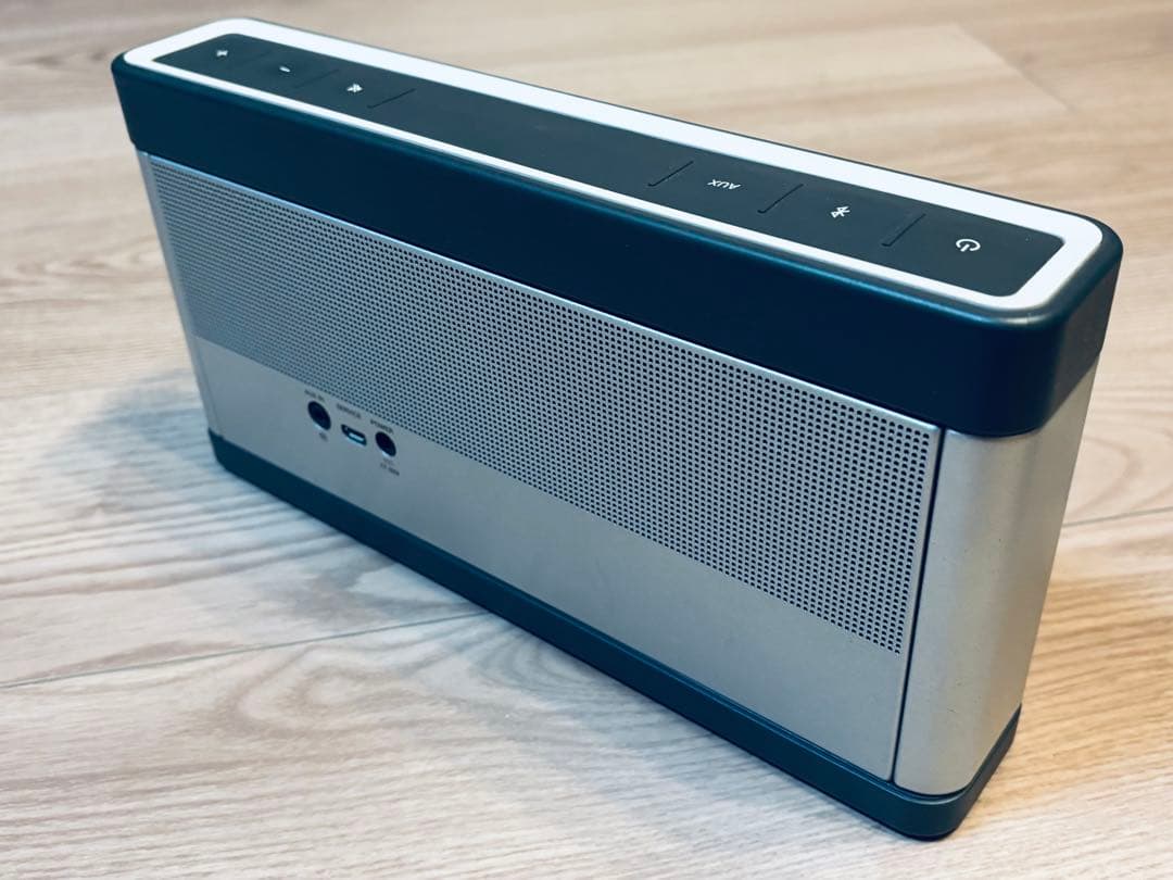 ￼ BOSE SoundLink Bluetooth speaker III