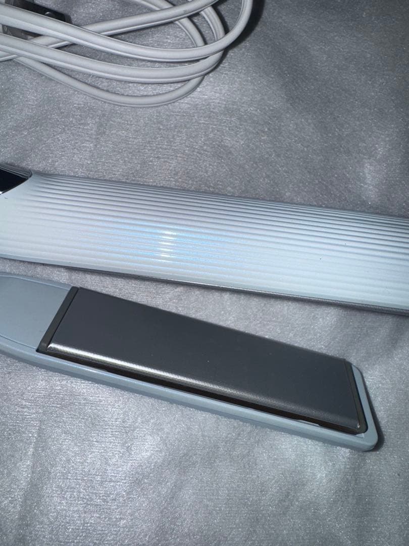 2025年製　ReFa ストレート アイロン プロ ホワイト RE-AT-02A