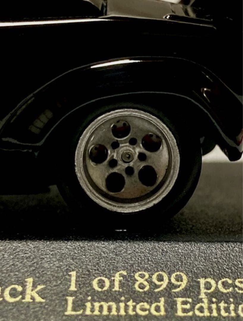 ジール特注1/43ランボルギーニカウンタック12本マフラー仕様 超希少 極美品！