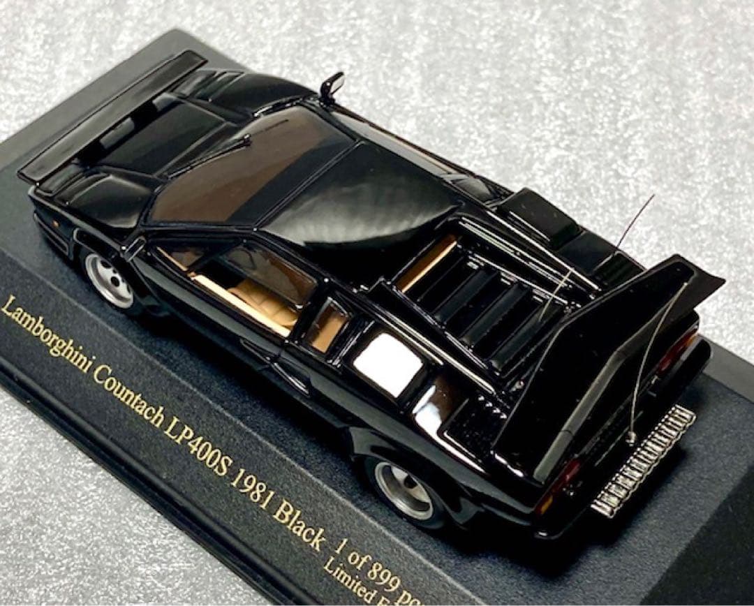 ジール特注1/43ランボルギーニカウンタック12本マフラー仕様 超希少 極美品！