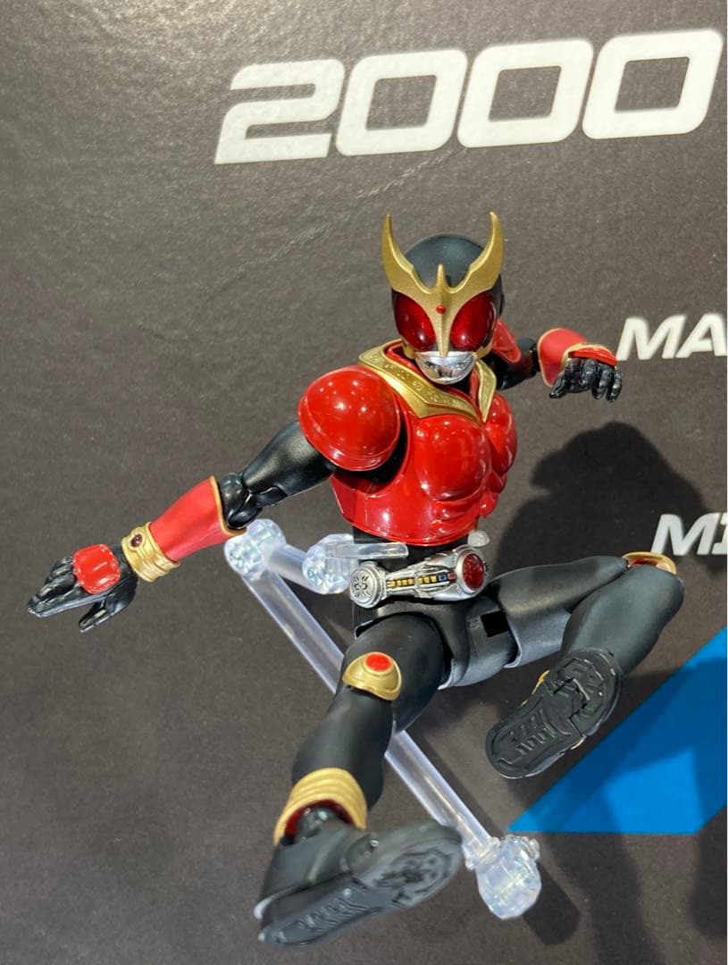 S.Hフィギュアーツ真骨彫　仮面ライダークウガマイティーフォーム50th