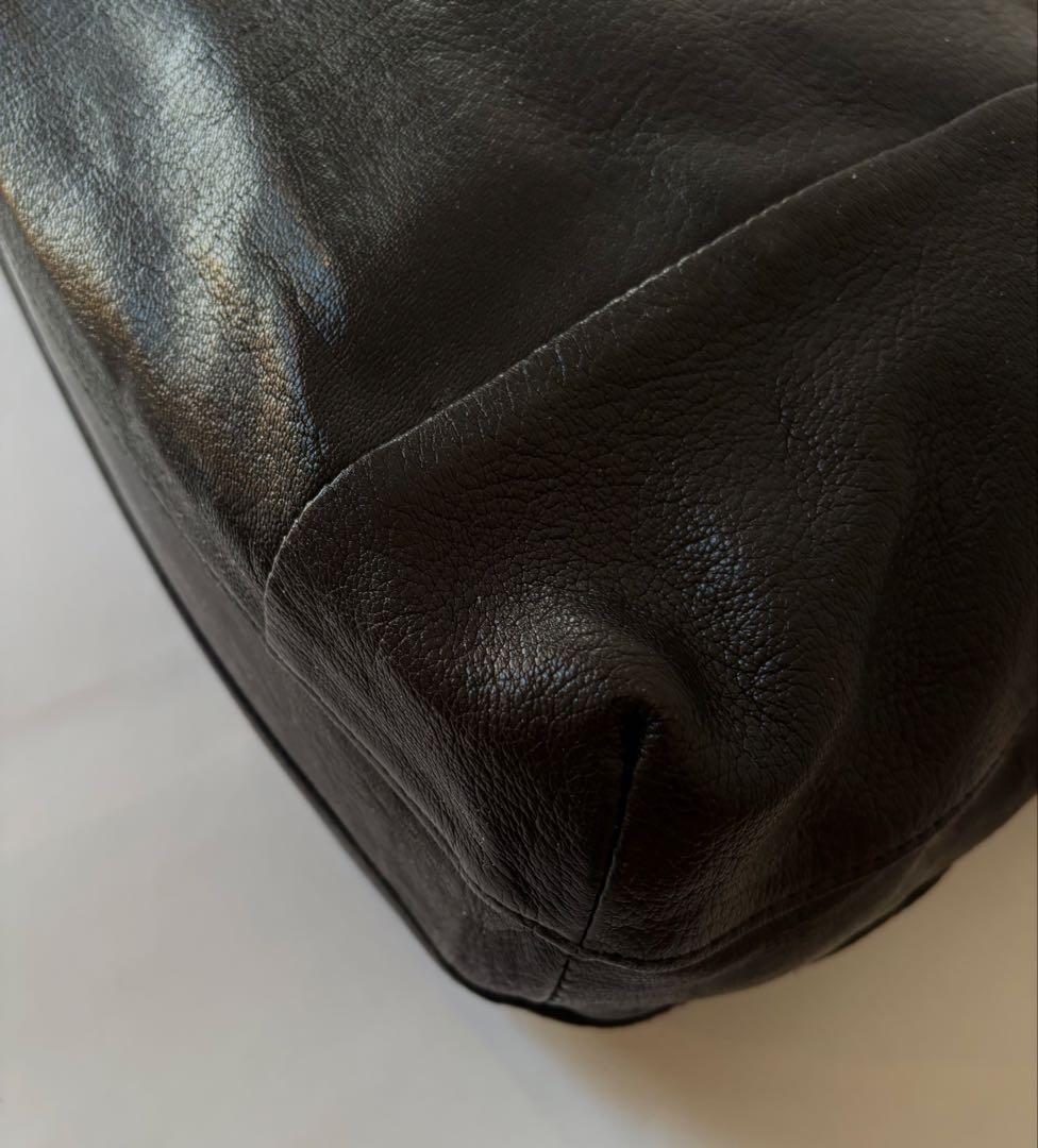 ゲンテン　ゴートヌメショルダーバッグ黒