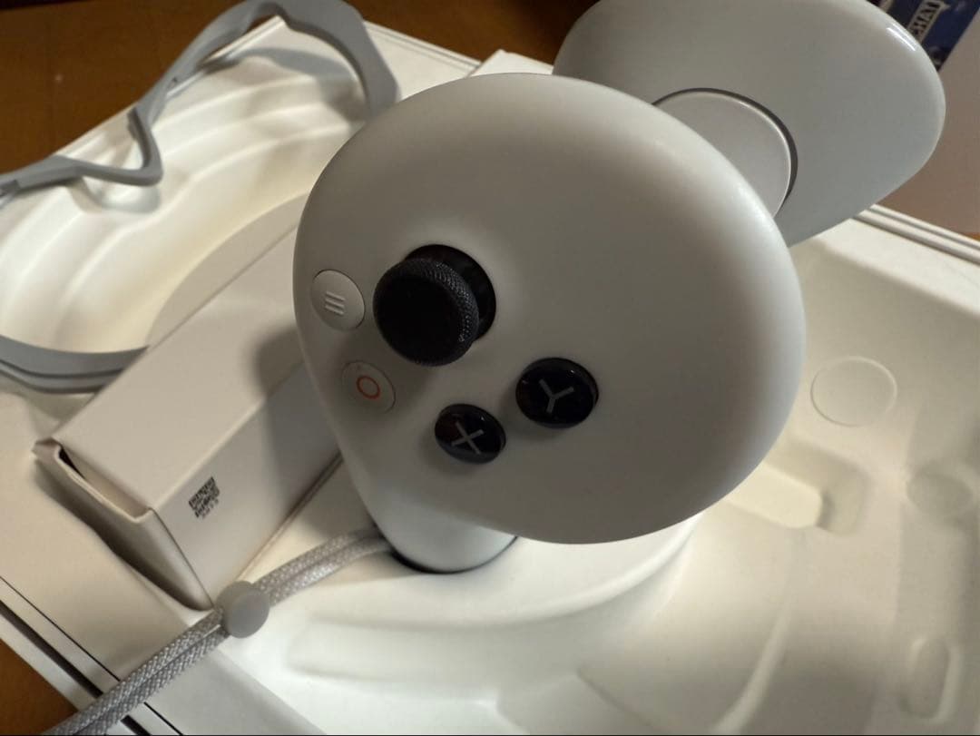 ★中古★【PICO】VRヘッドセット＋モーショントラッカー 説明書・充電器なし