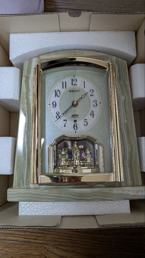 ☆新品未使用☆ SEIKO 大理石 電波時計【BY223 M】