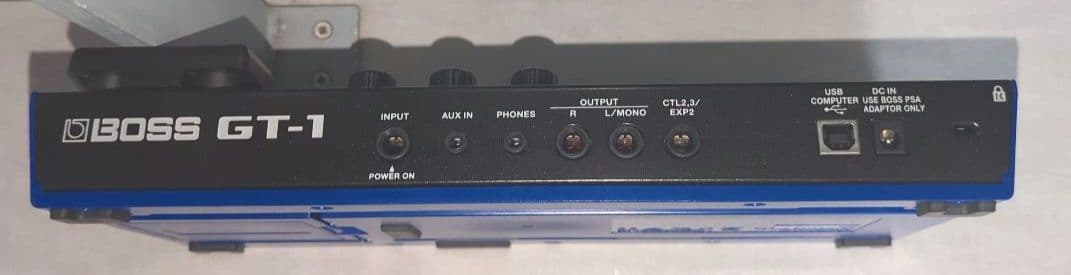BOSS GT-1 マルチ | 純正アダプター、教科書付き
