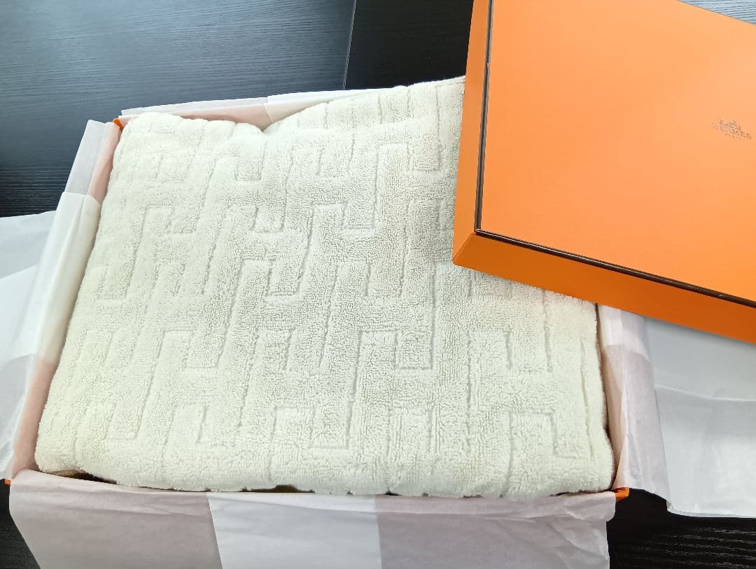 rukaruruさま専用！288 HERMES エルメス アイボリーバスタオル