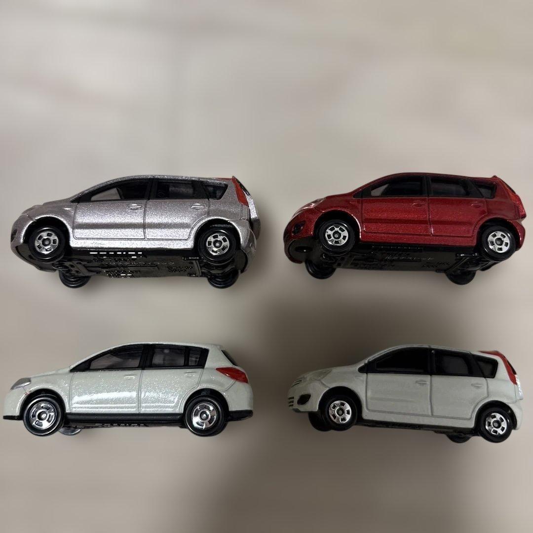 ノート　ティーダ　トミカ　カラーサンプル　NOTE　TIIDA NISSAN