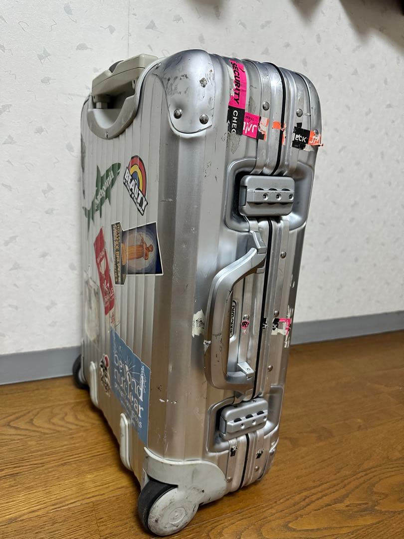 大*郎様 RIMOWA キャビン トロリー シルバー 二輪