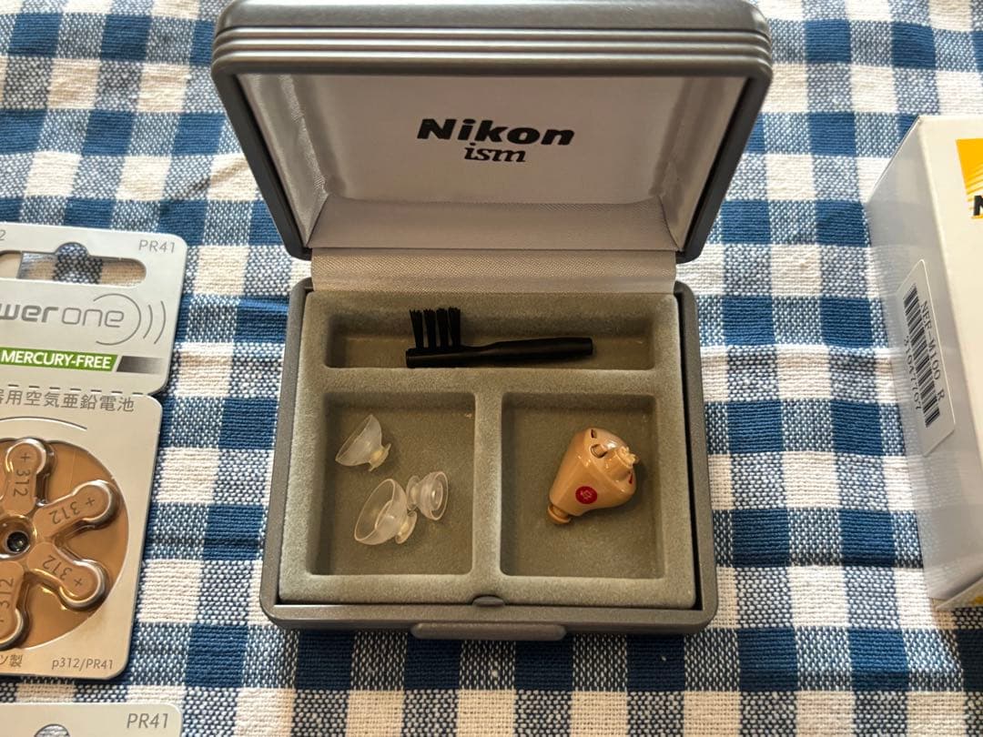 ニコン耳穴型補聴器　集音器 右用＋電池19個