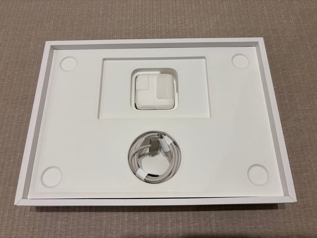 【傷なし】MacBook Air M2 2022 【本体・箱・付属品セット】