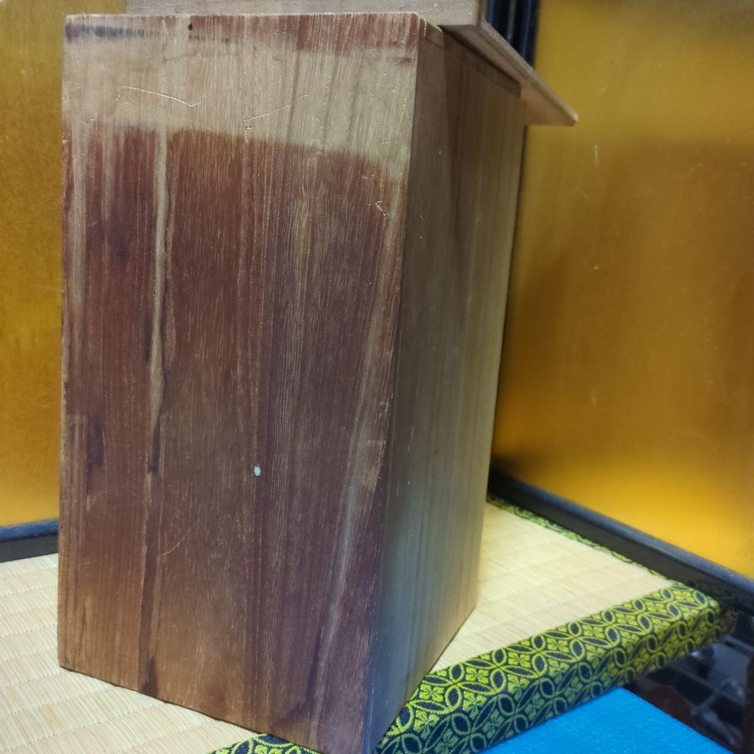 白色陶器製弥勒菩薩像 木箱付き