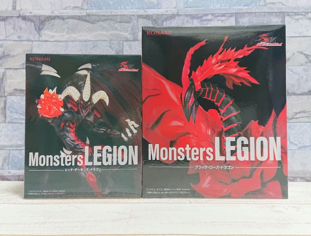 遊戯王フィギュア　オシリスの天空竜　ラーの翼神竜　オベリスクの巨神兵　ブラック