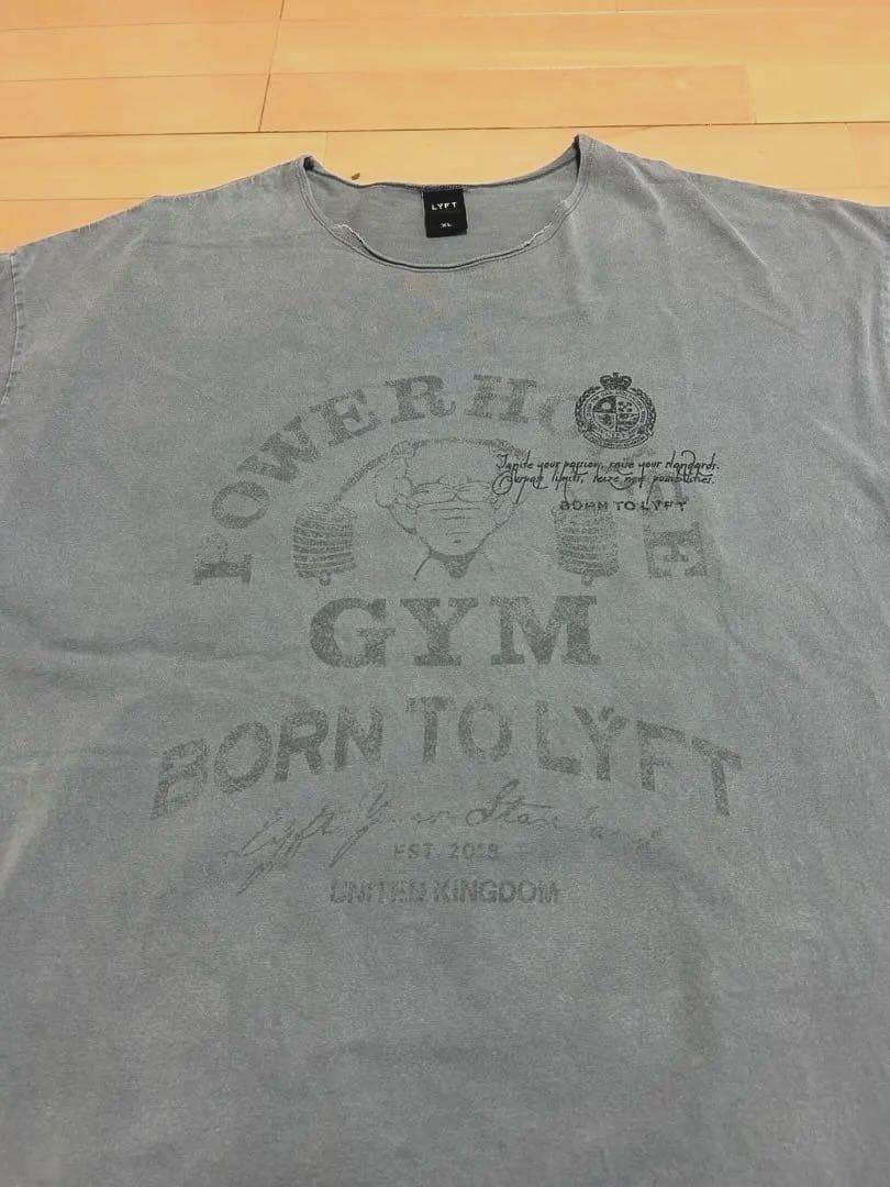 LYFT POWERHOUSE GYM Tシャツ