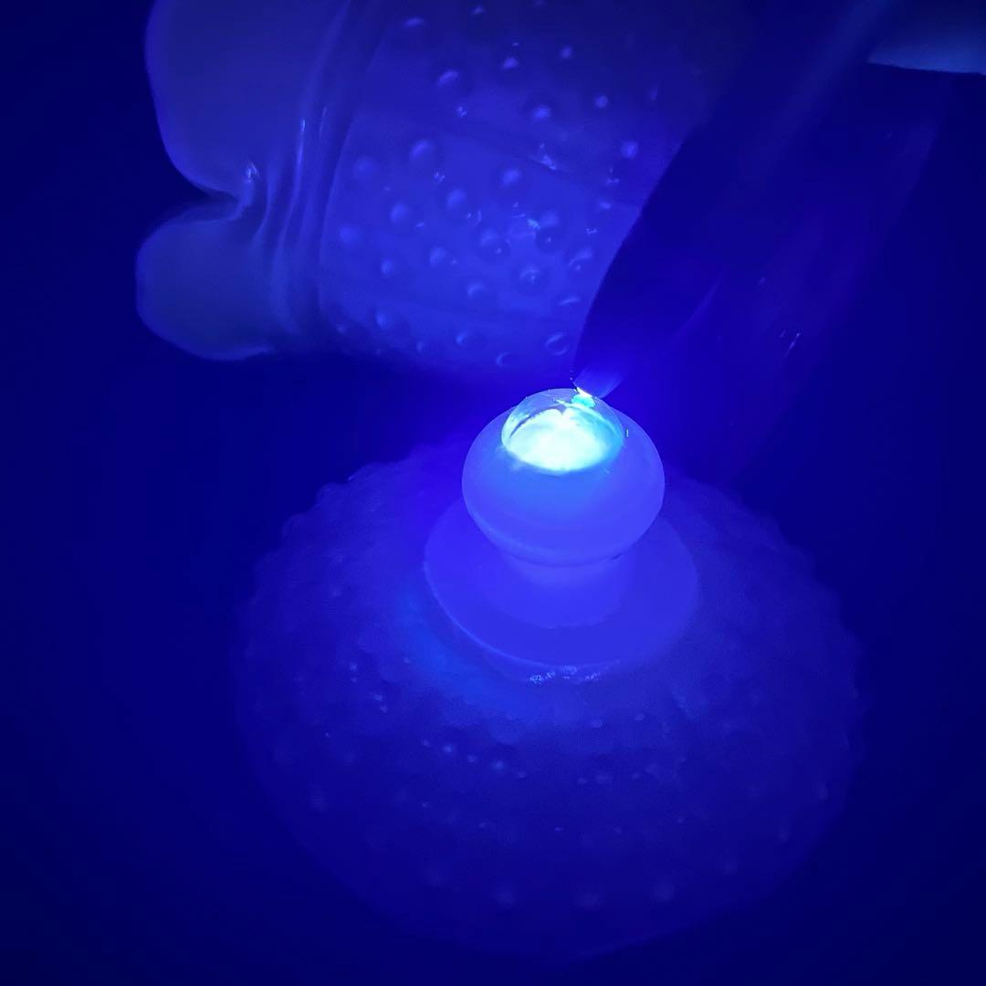 骨董　時代ガラス　霰プレス　あられ模様　花型　菓子器　飴屋瓶　ボンボン入れ