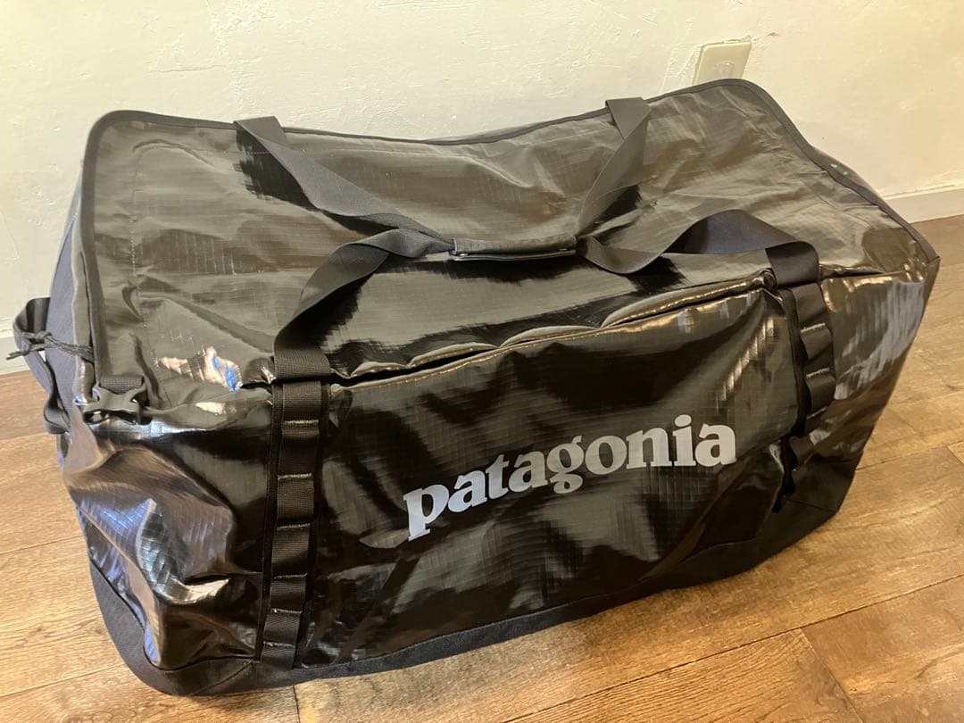 patagonia ブラックホール100L
